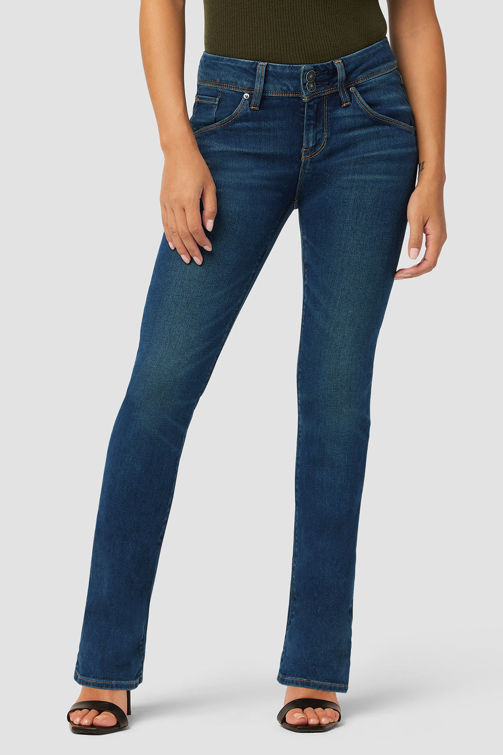 Beth Mid-Rise Baby Bootcut Petite Jean